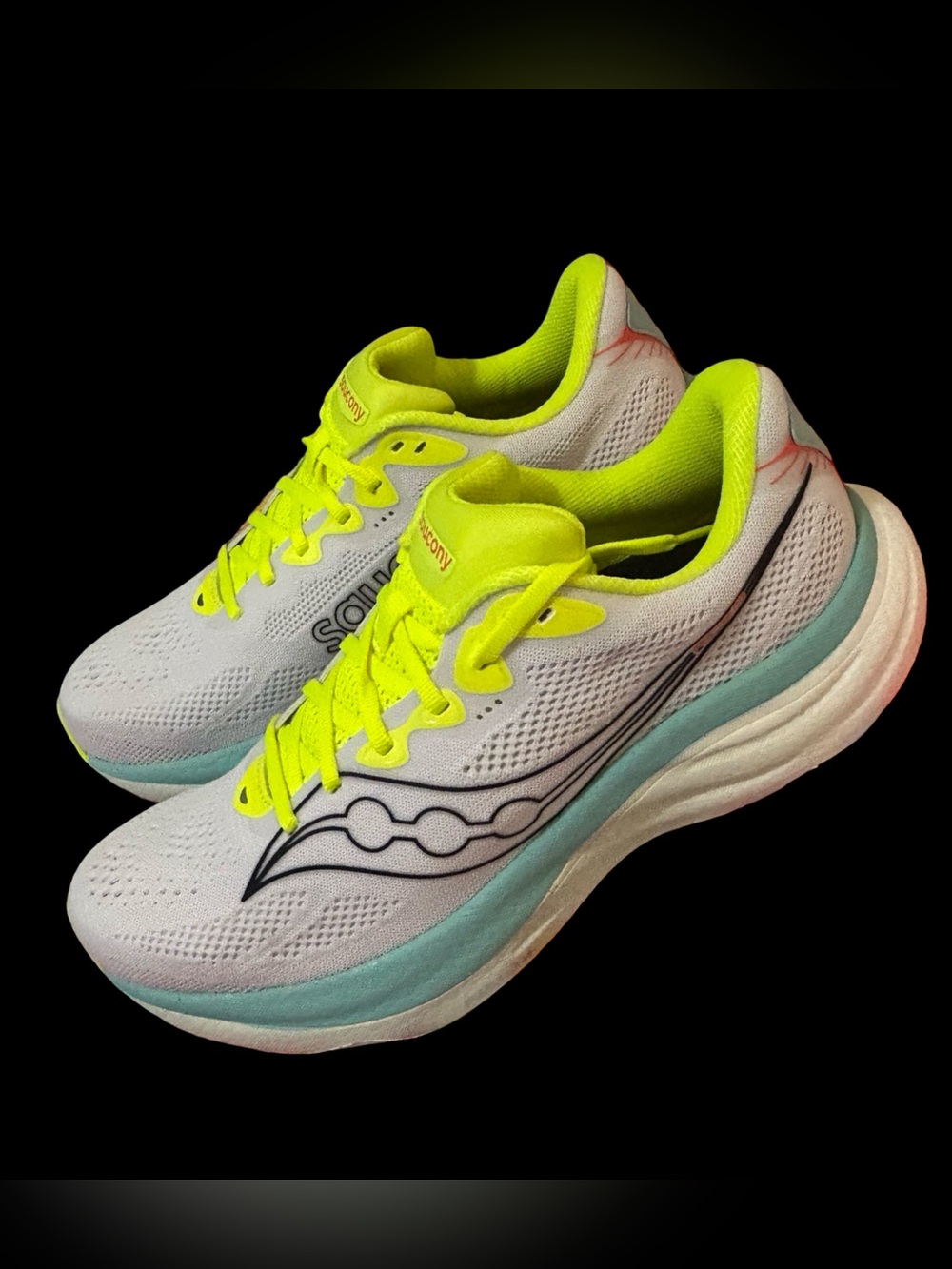 LIKE BRAND NEW IN BOX. SAUCONY WOMENS RIDE 19, COLOR WHITE/SPLASH, SIZE 10.5,Run - Picture 4 of 16